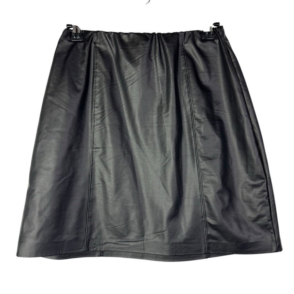 Boutique Olive + Oak Black Faux Leather Mini Skirt S‎